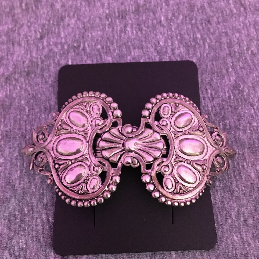 Barrette